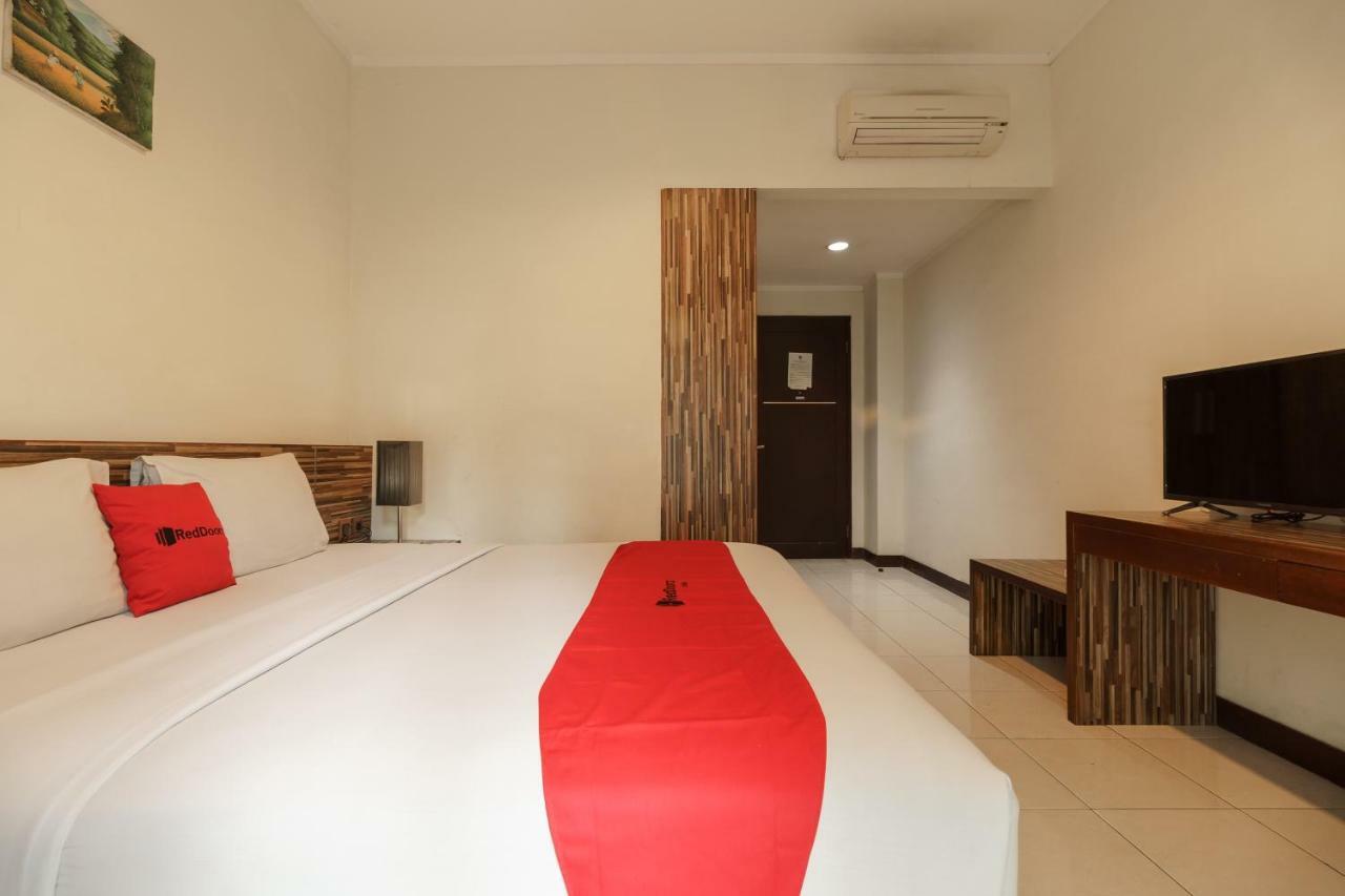 Reddoorz Plus @ Gunung Sahari 2 Jakarta Luaran gambar