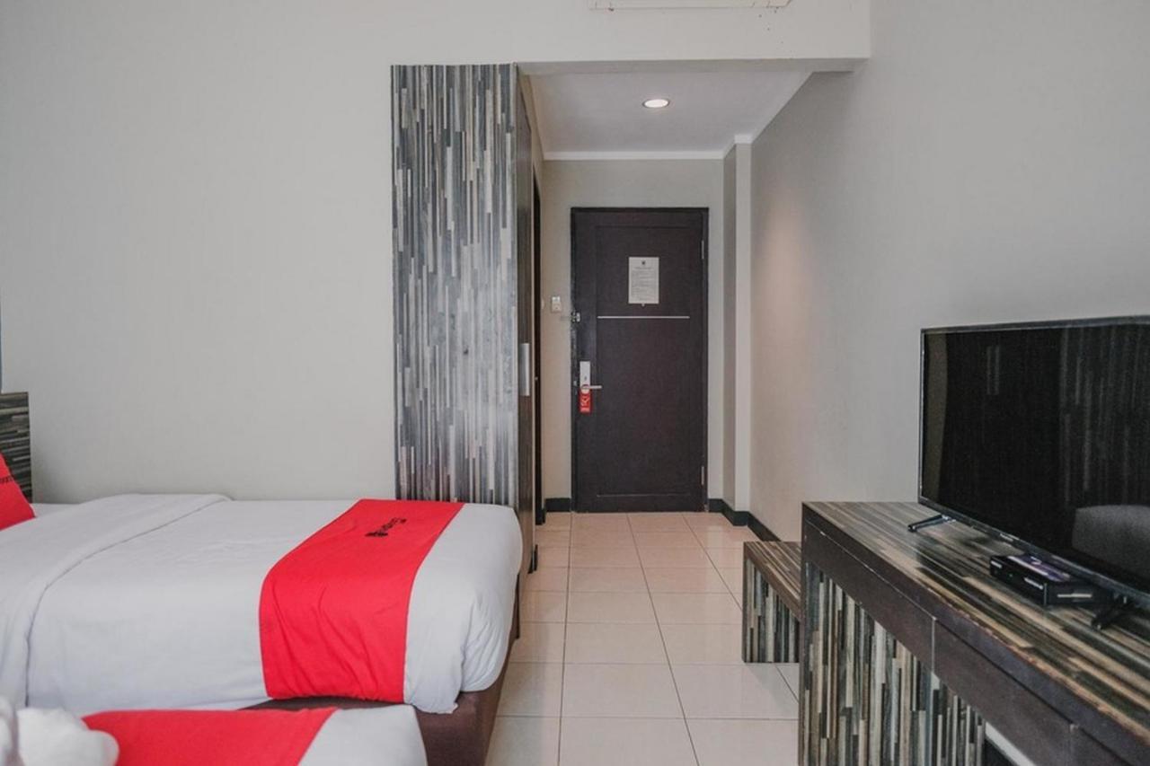 Reddoorz Plus @ Gunung Sahari 2 Jakarta Luaran gambar